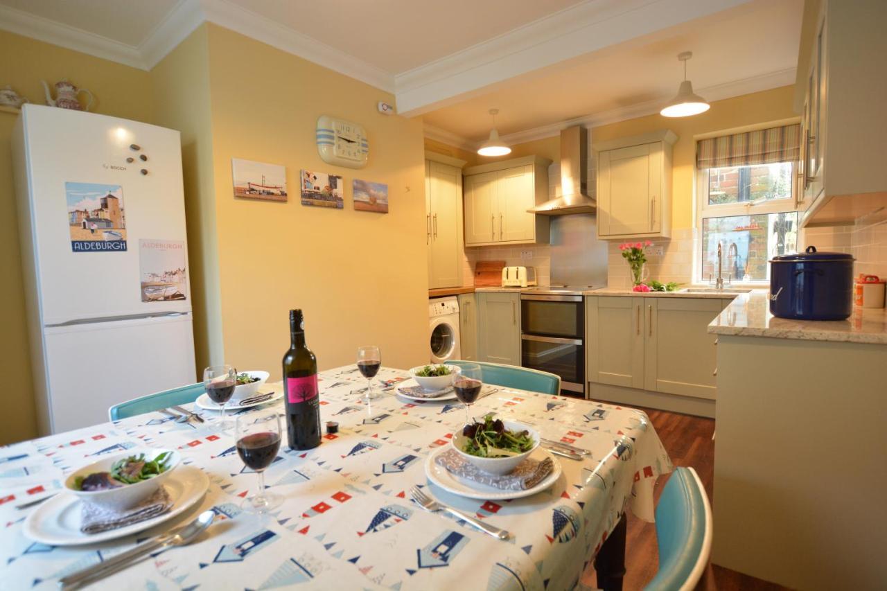Gosfield Cottage, Aldeburgh Extérieur photo